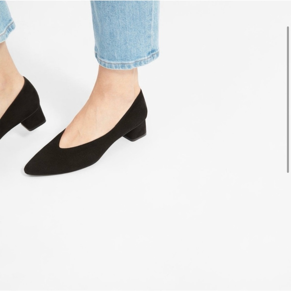 Everlane ‘V Heel’ in black suede, size 7.5